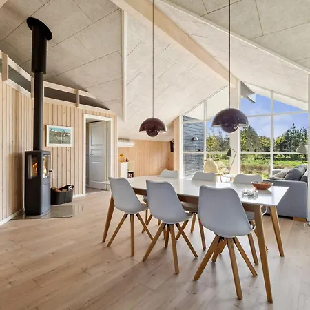 Modern From 2017, Located At Lild *