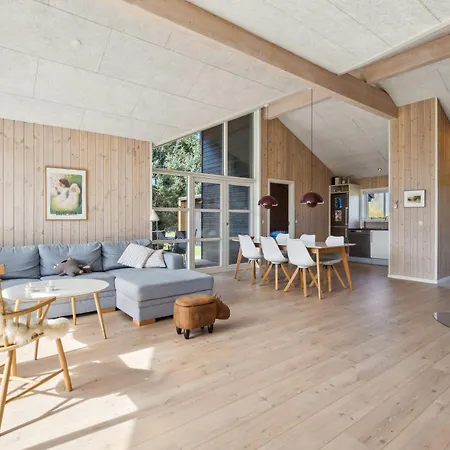 Modern From 2017, Located At Lild 別荘